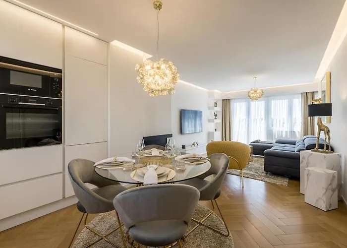 Experience Luxury In The Heart Of Apartamento *