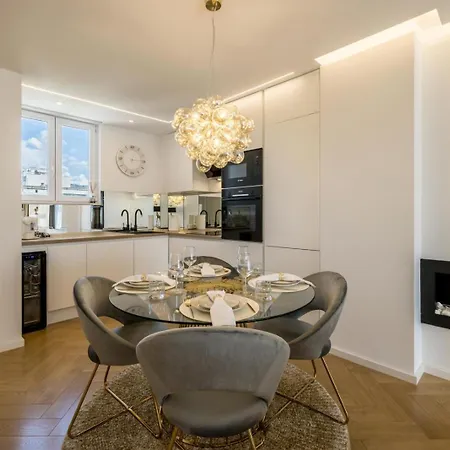 Experience Luxury In The Heart Of *